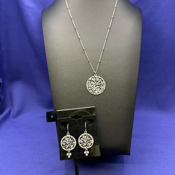 Silpada Sterling “Cut Above” Round Scroll Disc Necklace and Earrings Set - Picture 3 of 16